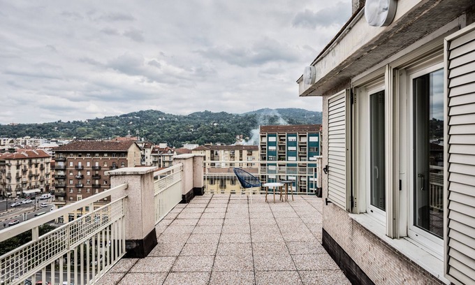 Lingotto Apartment | Urban House Carducci - Attic