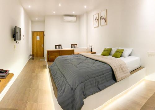 Madiun Hotel | Urbanview House of IKIGAI