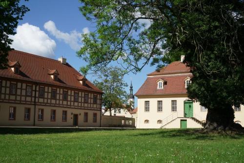 Lubbenau/Spreewald Hotel | Urlaubsresidenz Marstall und Kanzlei im Schlossensemble