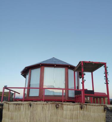 Puno Hotel | Uros Sky view lodge Perú