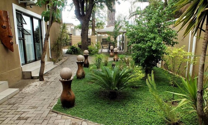 Windhoek Central Bed & Breakfast | Uzuri Guesthouse