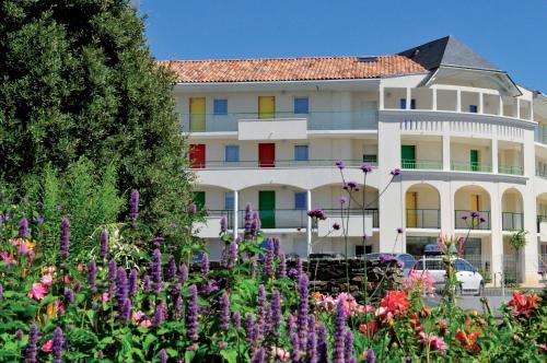 Les Sables d'Olonne Apartment | Vacancéole - Les Jardins de l'Amirauté