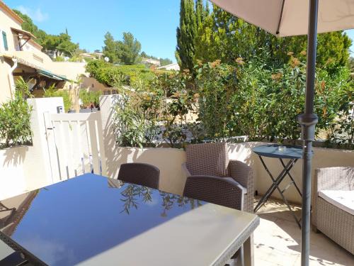Les Issambres Apartment | Vacance location mer piscine var sud terrasse