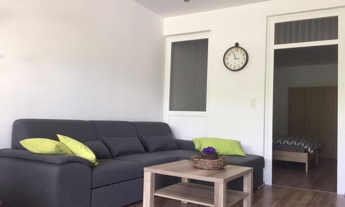 Niederemmel Apartment | Vacation apartment Backstube - Holiday apartments Schenden