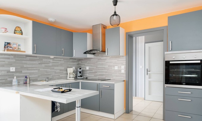 Lepanges-sur-Vologne House | Vacation Home "Le Repère Des Hirondelles" with Mountain View, Private Terrace & Wi-Fi