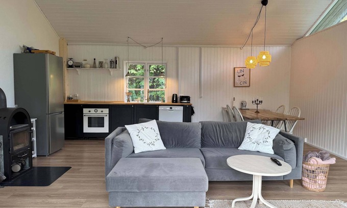 Yderby House | Vacation home 1 minute away from the Beach