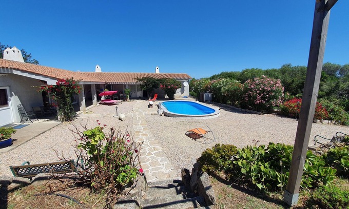 Arzachena House | Vacation home Angelika, quiet location, heated pool, pet friendly,