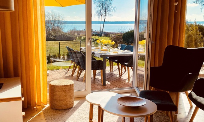 Plau am See House | Vacation home "MarthaSee" in the first row with a panoramic view of Lake Plau