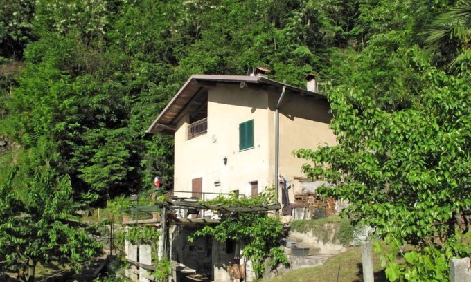 Stazzona House | Vacation home Ronco in Dongo - 3 persons, 1 bedrooms