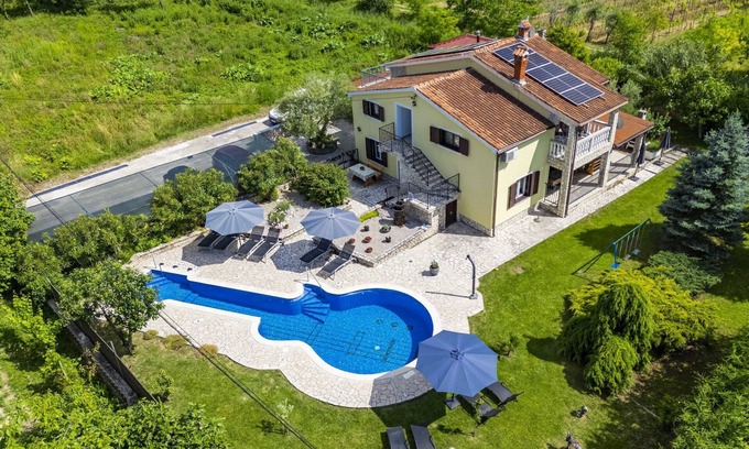 Kapelica House | Vacation home Ve-Ma by Interhome
