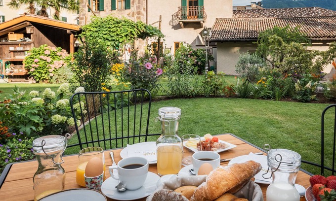 Gries - Quirein Apartment | Vacation in a historic winery - Antonia vacation apartment