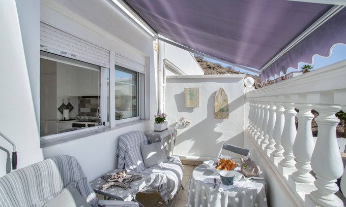 Arguineguin Apartment | Vacation Studio 'Estrella Del Mar Amazing Loft Casa' with Mountain View