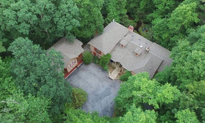 Highlands House | Valentine Estate-Perfect Combination of Coziness & Privacy for Multiple Groups