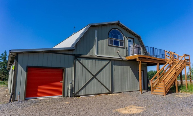 Woodburn House | Valle Verde Barn Loft: Rest and Relax on the Farm