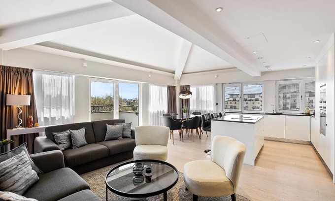 Pimlico Apartment | Vauxhall Bridge Road by Aeria Apartments