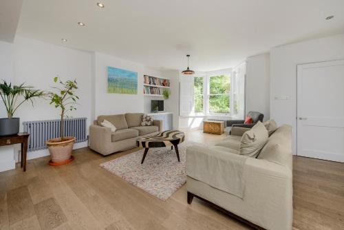 Highbury House | Veeve - Family Townhouse