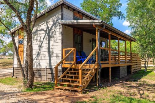 Fredericksburg House | Verbena Waterfront with Hot Tub