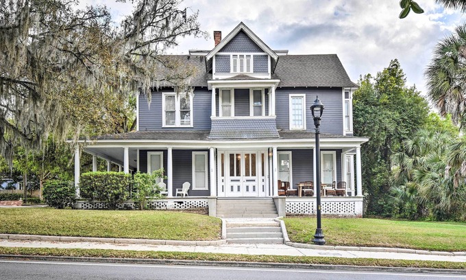 Historic District Apartment | Victorian Manor: 5 Mi to Silver Springs State Park