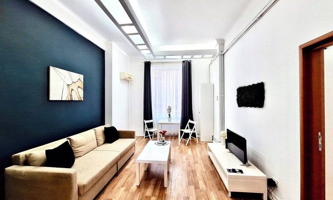 Bucharest City-Centre Apartment | Victoriei Old Town Apartment