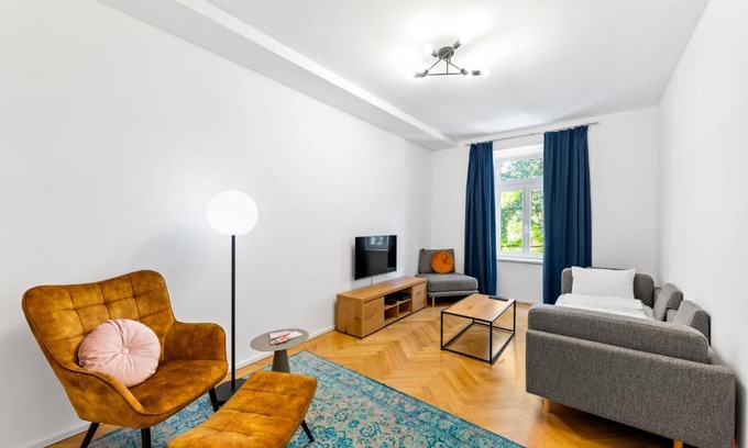 Rudolfsheim-Funfhaus Apartment | Vienna Chic Residences #Suite11