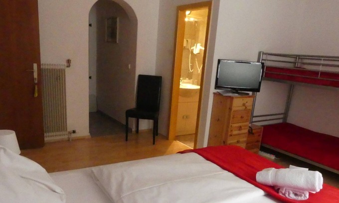 Bad Kleinkirchheim Cottage | Vierbettzimmer, Dusche, WC, Standard - Hotel Kirchenwirt