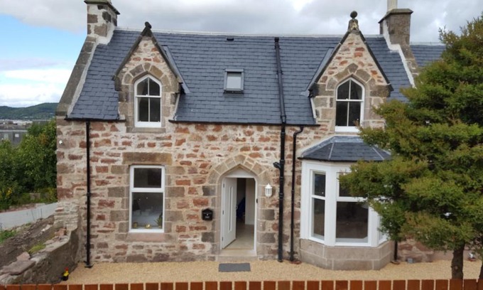 Inverness City Centre House | View Cottage