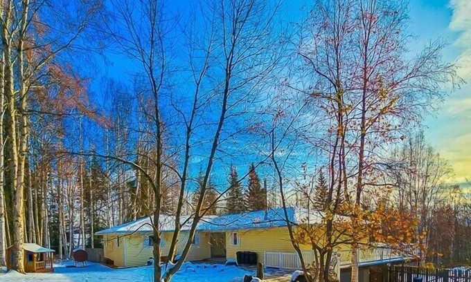 Fairbanks House | View Seekers Refuge S