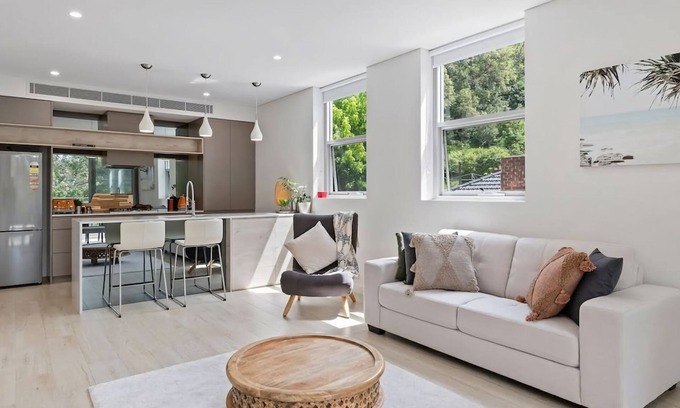 Gosford Apartment | Viewpoint - Gosford Panorama Water & Stadium Views