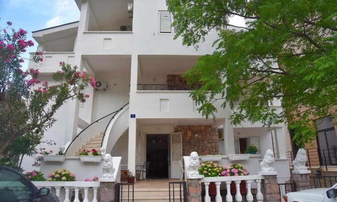 Sutomore House | Vila Monte