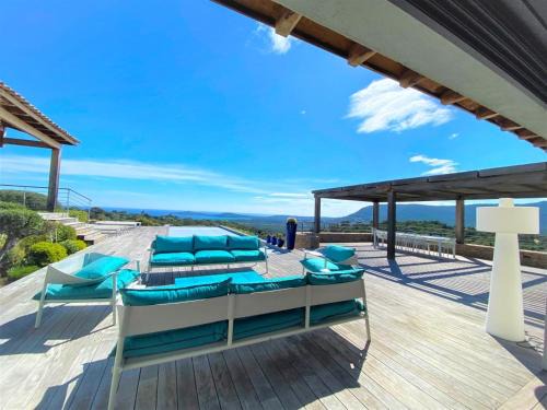 Pinarellu Villa | Villa de luxe vue mer et piscine