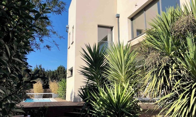 Villelongue-de-la-Salanque Villa | Villa Gloria. Magnificent villa with swimming pool