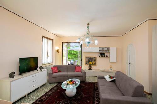Salo Apartment | Villa Alberti Appartamento Emma - Happy Rentals