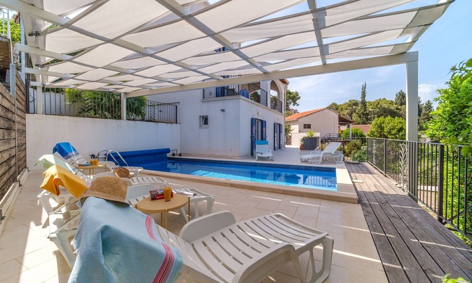 Cove Makarac (Milna) House | Villa Ameli (V0091-K1) - Milna - island Brac