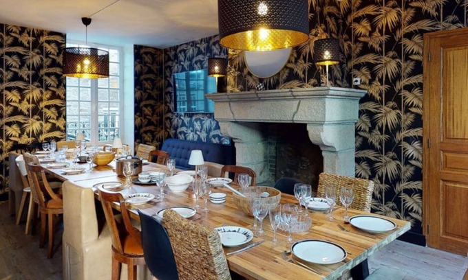 Villedieu-les-Poeles House | Villa and Courtyard of Paradise in the historic center: fireplace, flat screen, billiards!