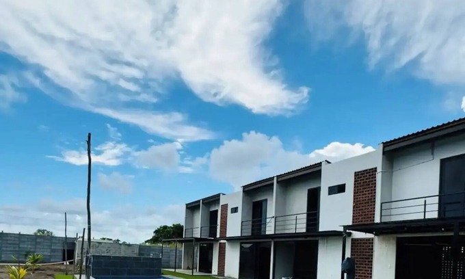 Monterrico House | Villa Anonasnn