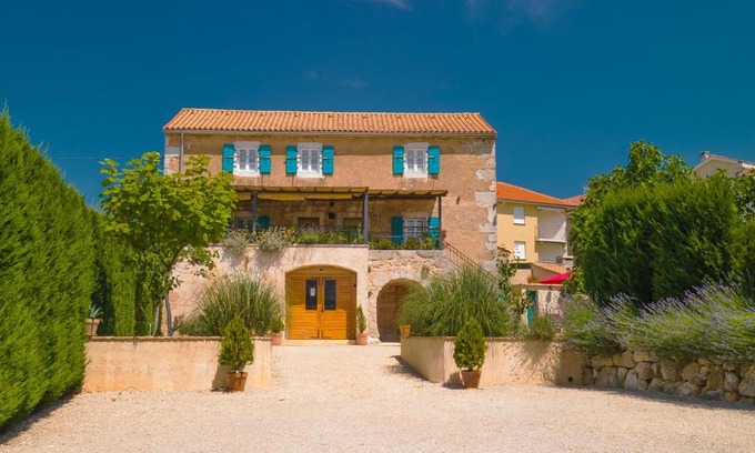 Malinska-Dubasnica Villa | Villa Ca'Pietra, rustic stone house