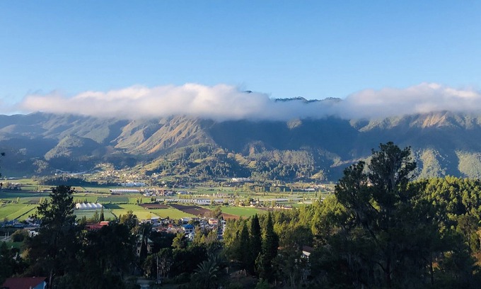 Constanza Villa | Villa & Cabin @ The Eagle Nest! Stunning view ! w/fireplace