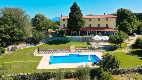 Ripenda Kras Hotel | Villa Calussovo