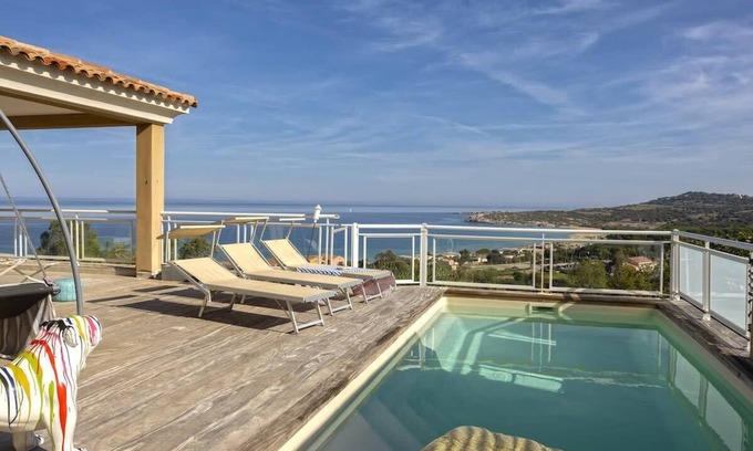 Algajola Villa | Villa Carlisa