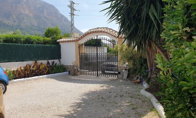 Montgo de Toscamar Villa | Villa "Casa Juanita" with Private Pool, Private Terrace & Wi-Fi