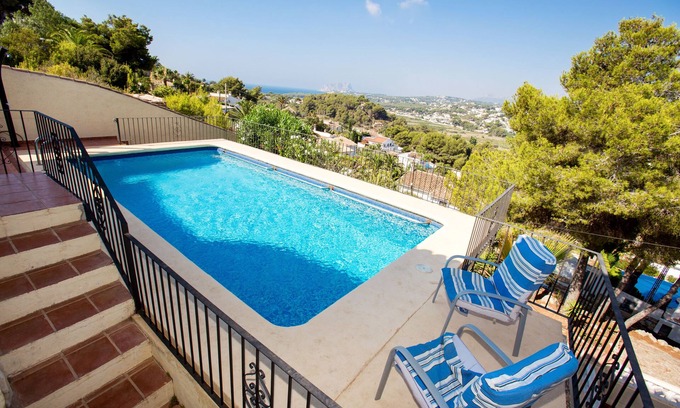 Paichi Villa | Villa Cezanne, Sea Views, private pool, breezes, WIFI, close to new ALDI
