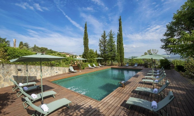 Panzano in Chianti Villa | Villa Chianti | Luxury Pool, Jacuzzi Tub, Sauna and Chromoterapy