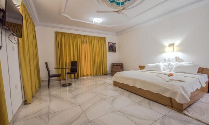 Sogakope Hotel | Villa Cisneros Resort and Spa