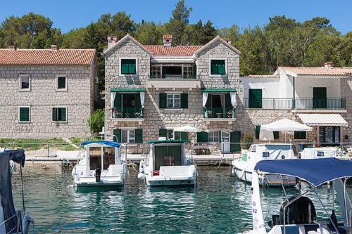 Makarska Old Town Apartment | Villa Columba - 4 Star Deluxe Apartments - Sea-Front & Panorama View