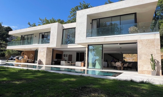 La Grand-Chile Villa | Villa d Architecte Neuve d Environ 310 m2 Située Dans un Domaine Sécurisé