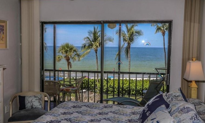 Mid Island Apartment | Villa Del Mar 303