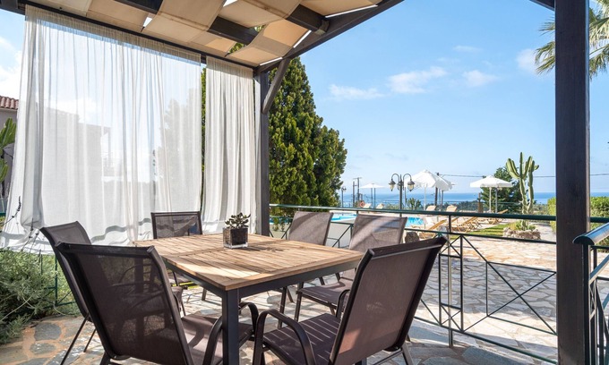 Leivathos Apartment | Villa Dione with Sea View