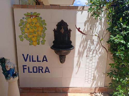 Laura House | Villa Flora