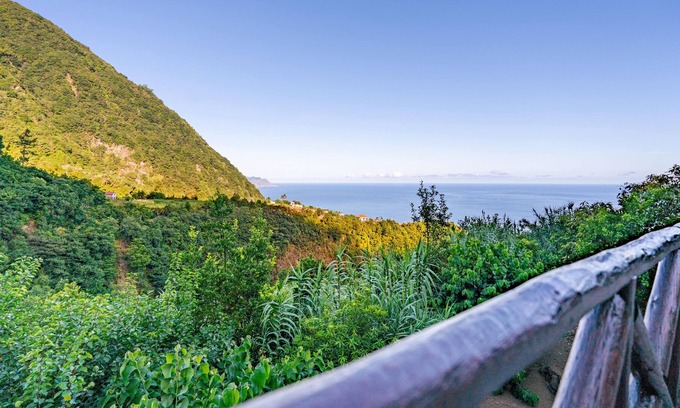 Sao Vicente Cottage | Villa Fontes 7 - Stone House
