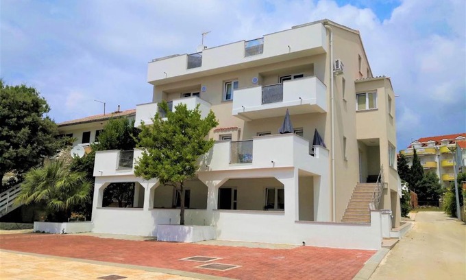 Novalja Apartment | Villa Gaj